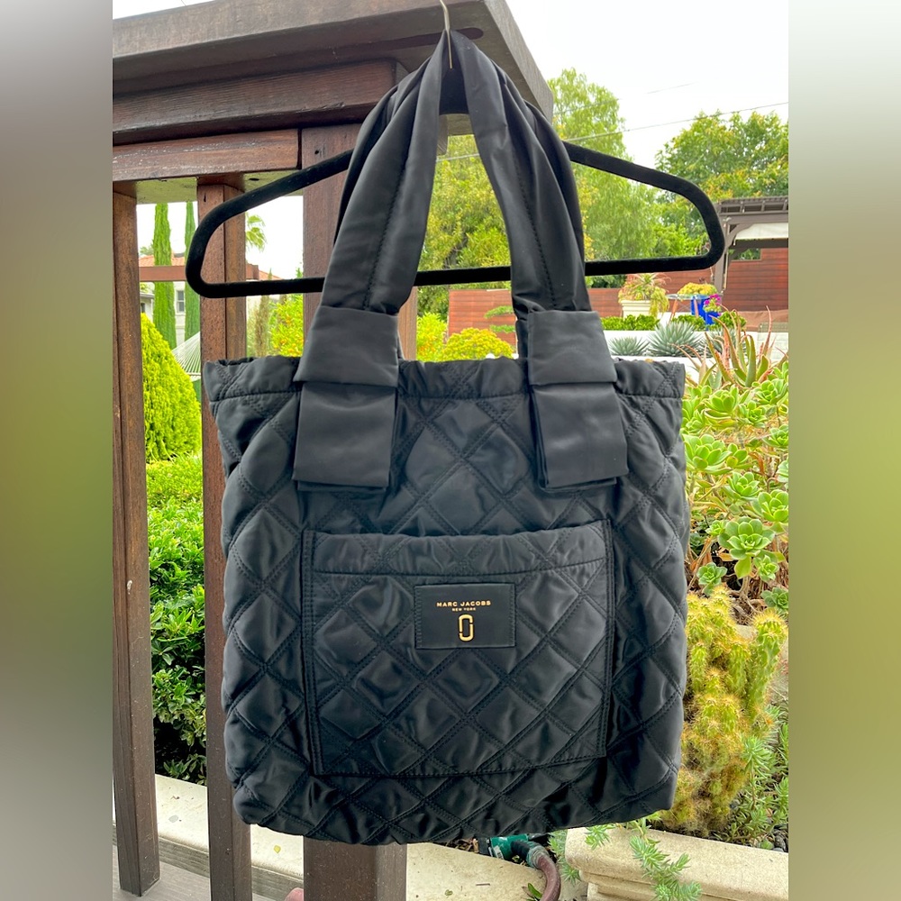 Marc jacobs large quilted tote bag in black. Gently worn.
